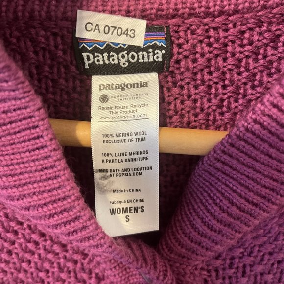 PATAGONIA | Women's Cardigan Sweater Purple Size Small - Picture 3 of 3